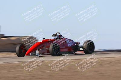 media/Oct-26-2025-CalClub SCCA (Sun) [[8ce1e69566]]/Group 6/Grapevine/